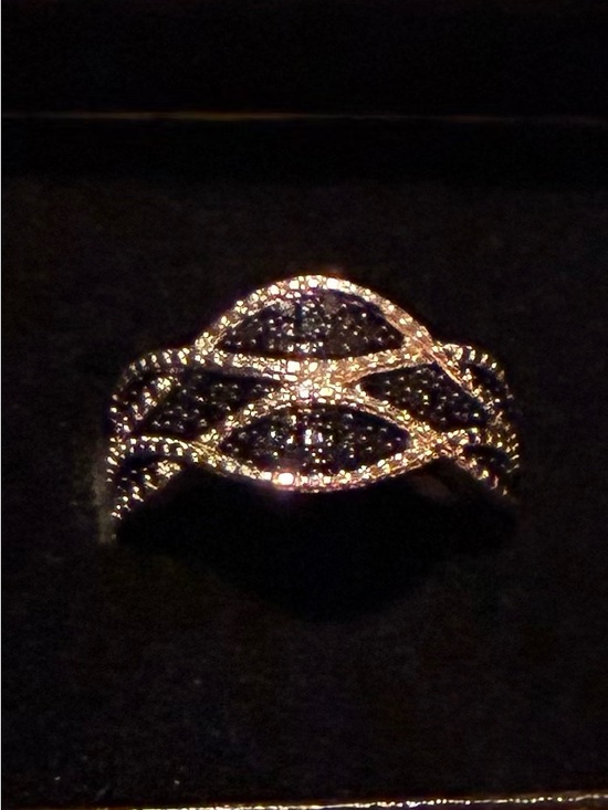 925 Sterling Silver Jewelry - Elegant Twisted Pavé Diamond Ring - White Gold over Sterling Silver